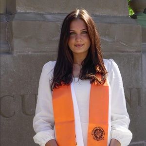 Meet your Posher, Julia